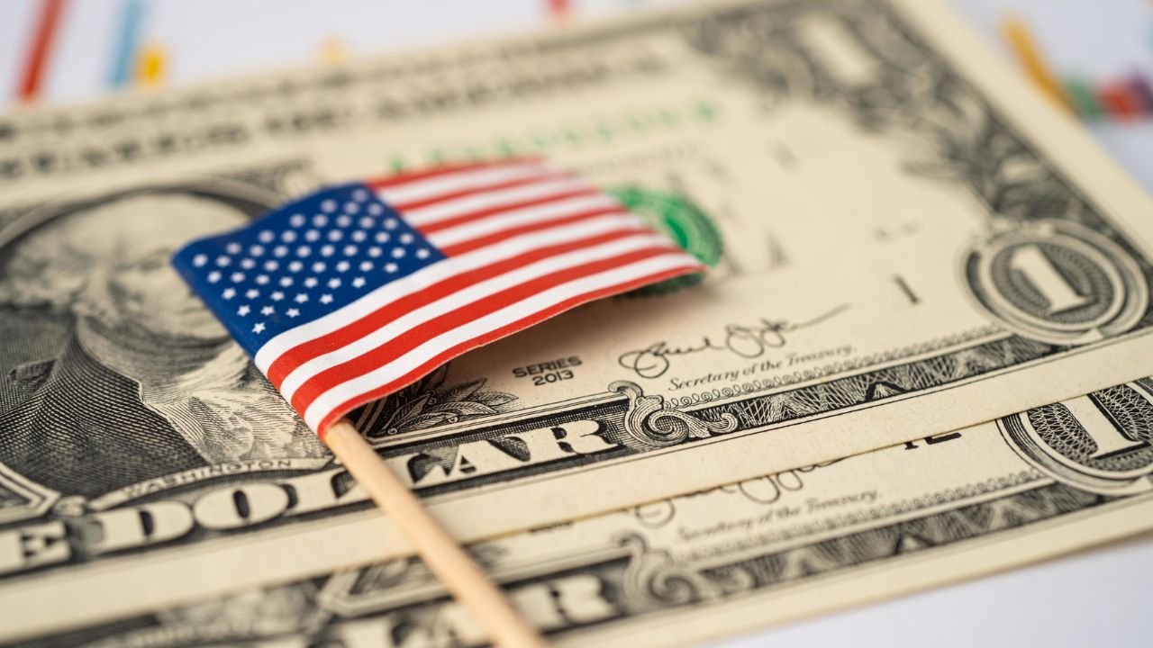 Depósito federal de 2000 dólares que llegará en enero de 2026: Guía completa para los beneficiarios